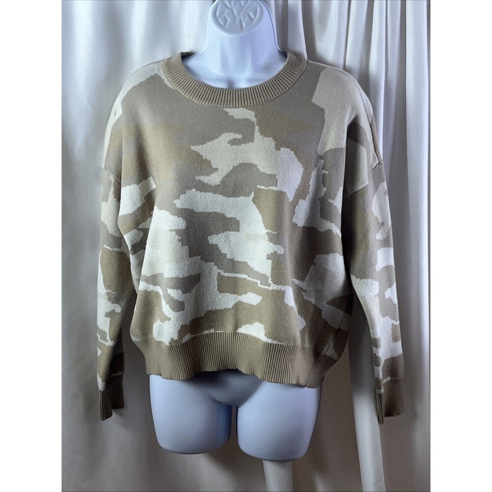 T Tahari Women’s Camouflage Crew Neck Sweater Pullover Size XL Beige Winter Fall